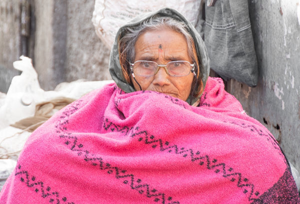 Foto Decorar Caras y Gestos Cubierta Rosa India