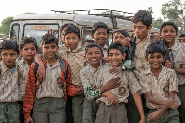 Foto Decorar Caras y Gestos Amigos ColegioIndia