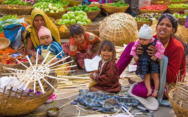 Foto Decorar Caras y Gestos Ninos Mercado India