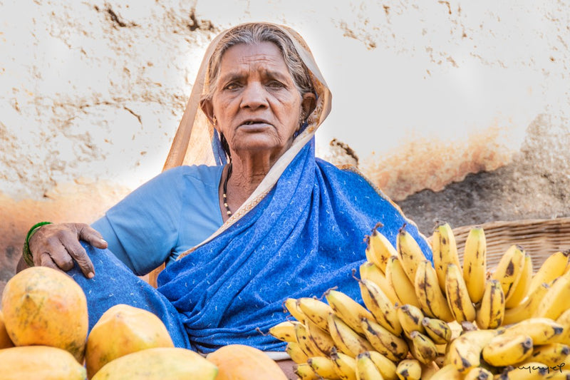 Foto Decorar Caras y Gestos Venta Platanos India